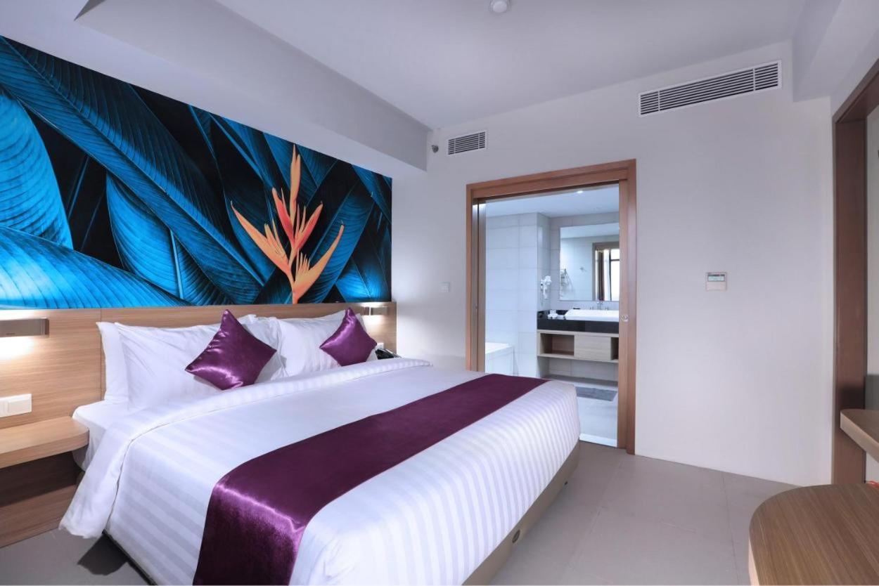 Quest Prime Cikarang By Aston Hotel Bekasi Exterior foto