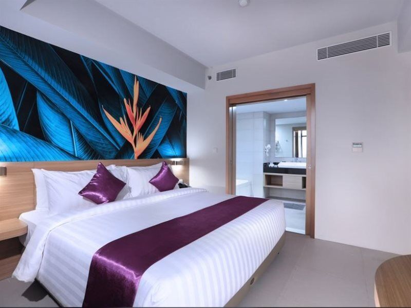 Quest Prime Cikarang By Aston Hotel Bekasi Exterior foto